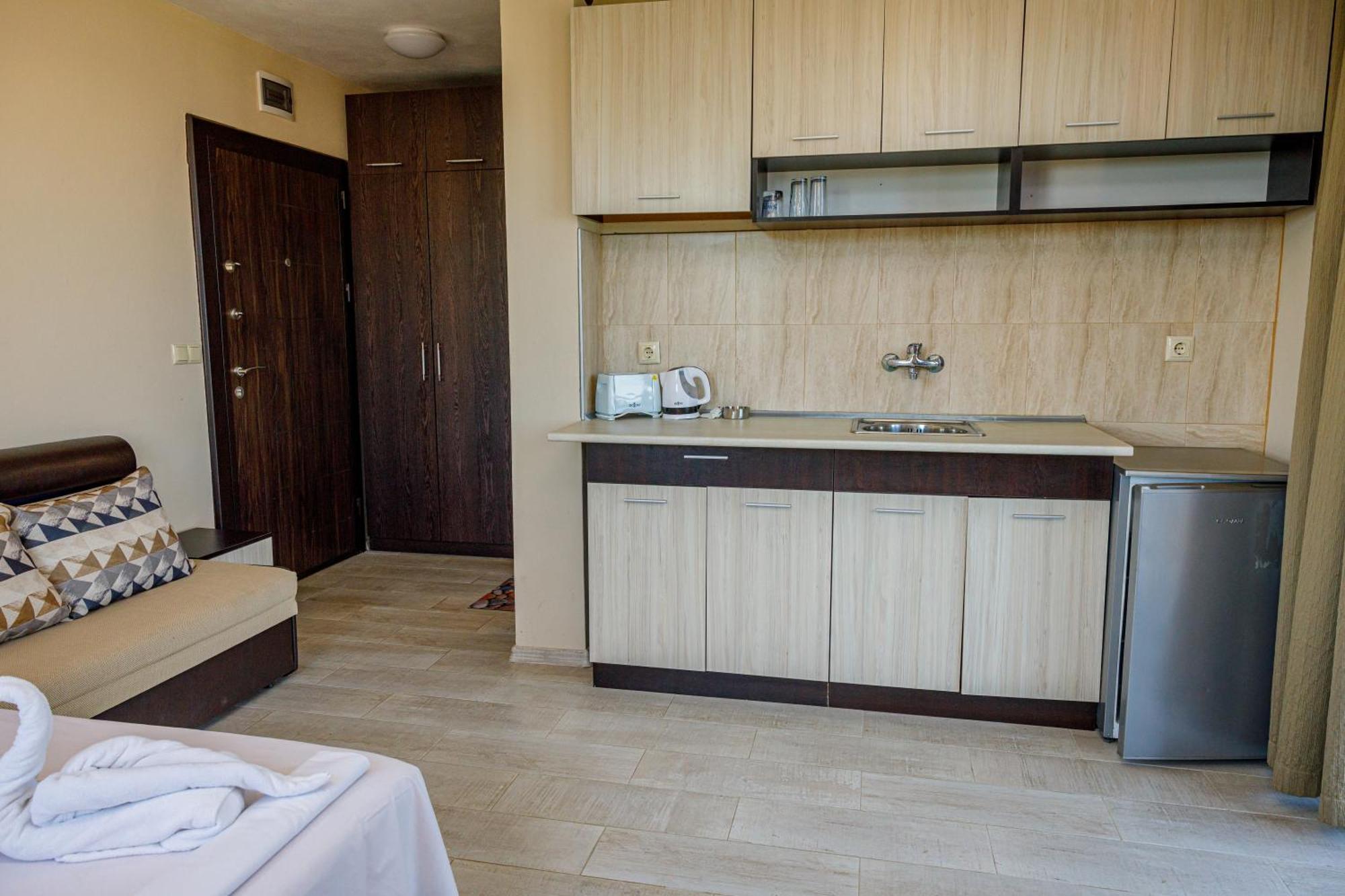 Family Hotel Silitur Ahtopol Exterior foto
